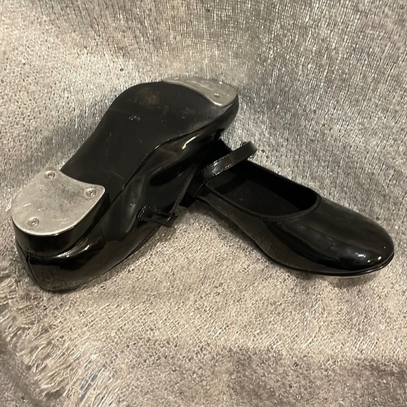 American Ballet Theatre tap shoes patent leather, size 2 1/2, Very Good Shape! - Picture 2 of 7